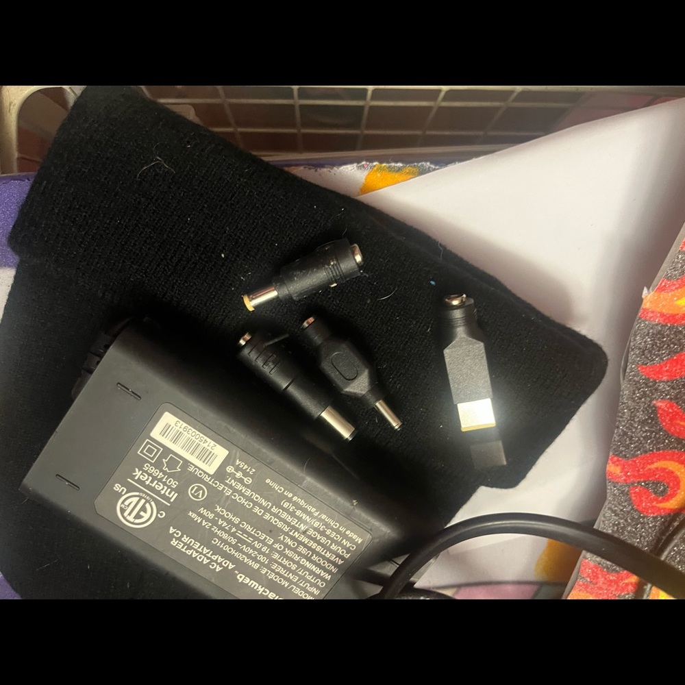 90w laptop charger / adapter many tips